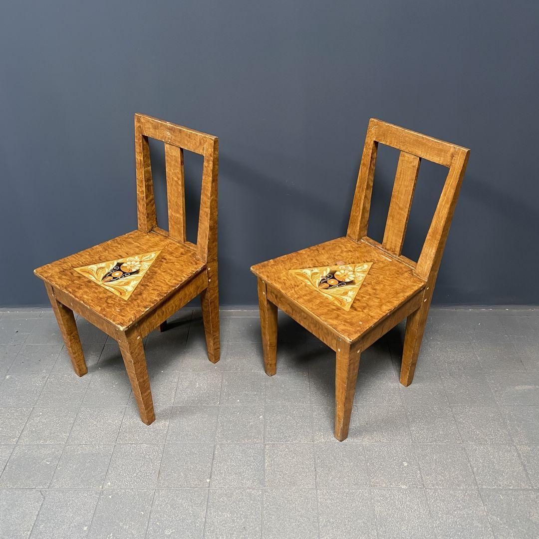 photo for sale Set Van Twee Geschilderde Zweedse Stoelen