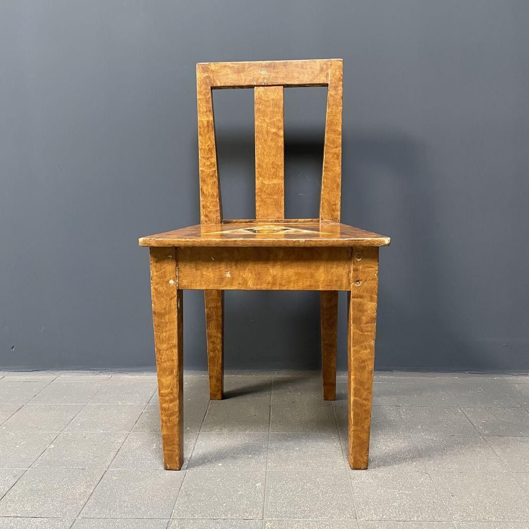 photo vinterior Set Van Twee Geschilderde Zweedse Stoelen
