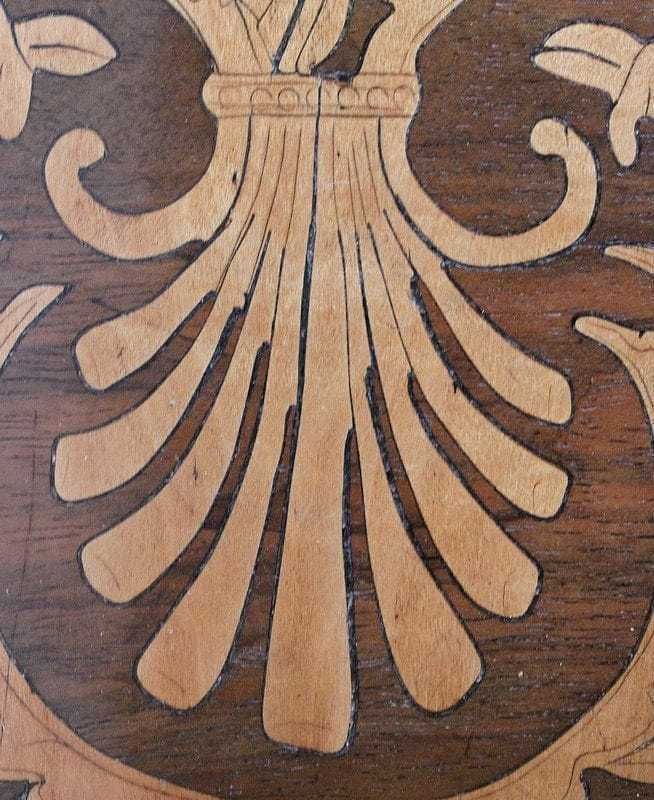 photo furniture Inlaid Gueridon Table, In Walnut And Light Wood   2nd Part Of The 19th Century