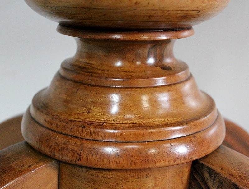 photo vintage Inlaid Gueridon Table, In Walnut And Light Wood   2nd Part Of The 19th Century