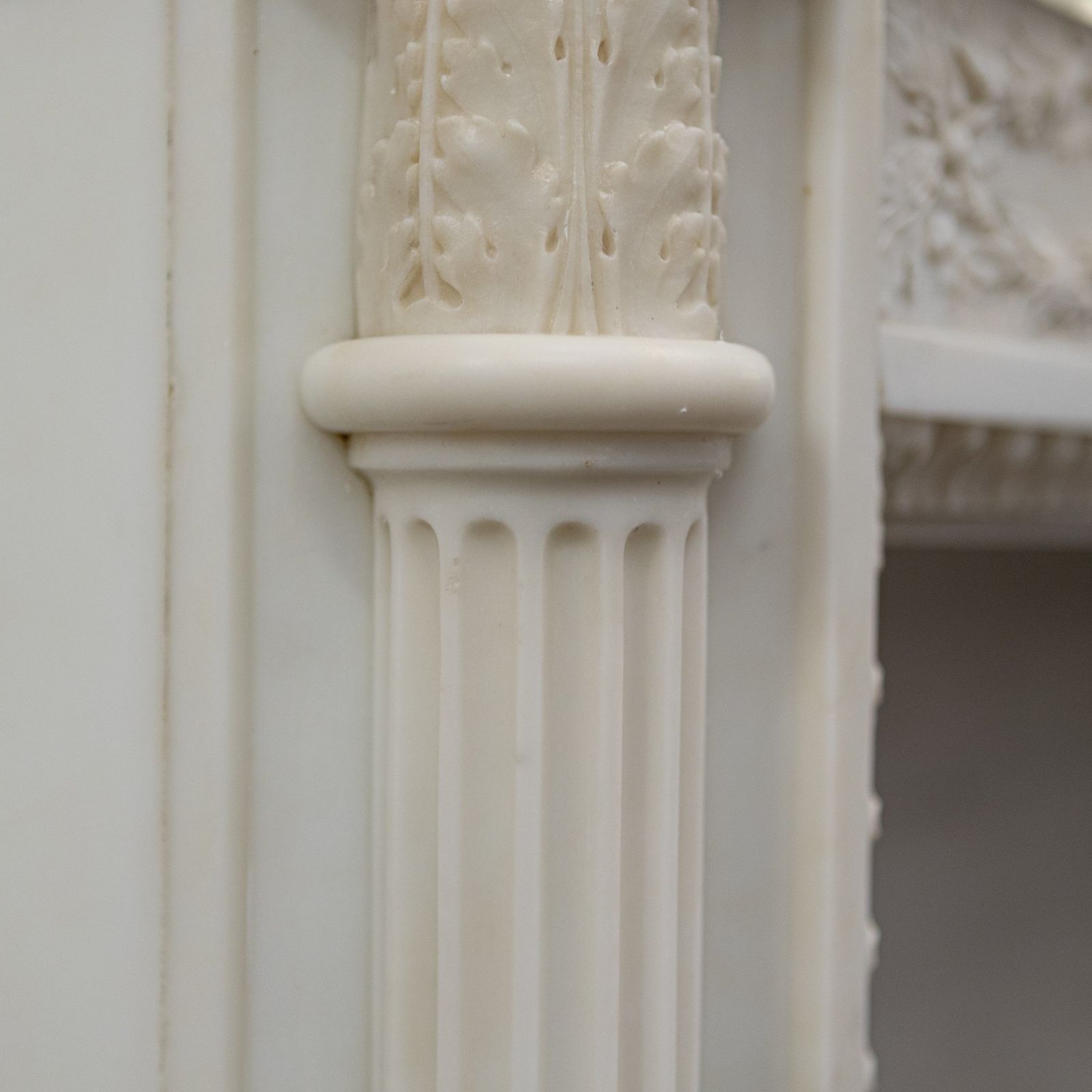 Exceptional Antique Louis XVI Style Marble Chimneypiece photo vinterior