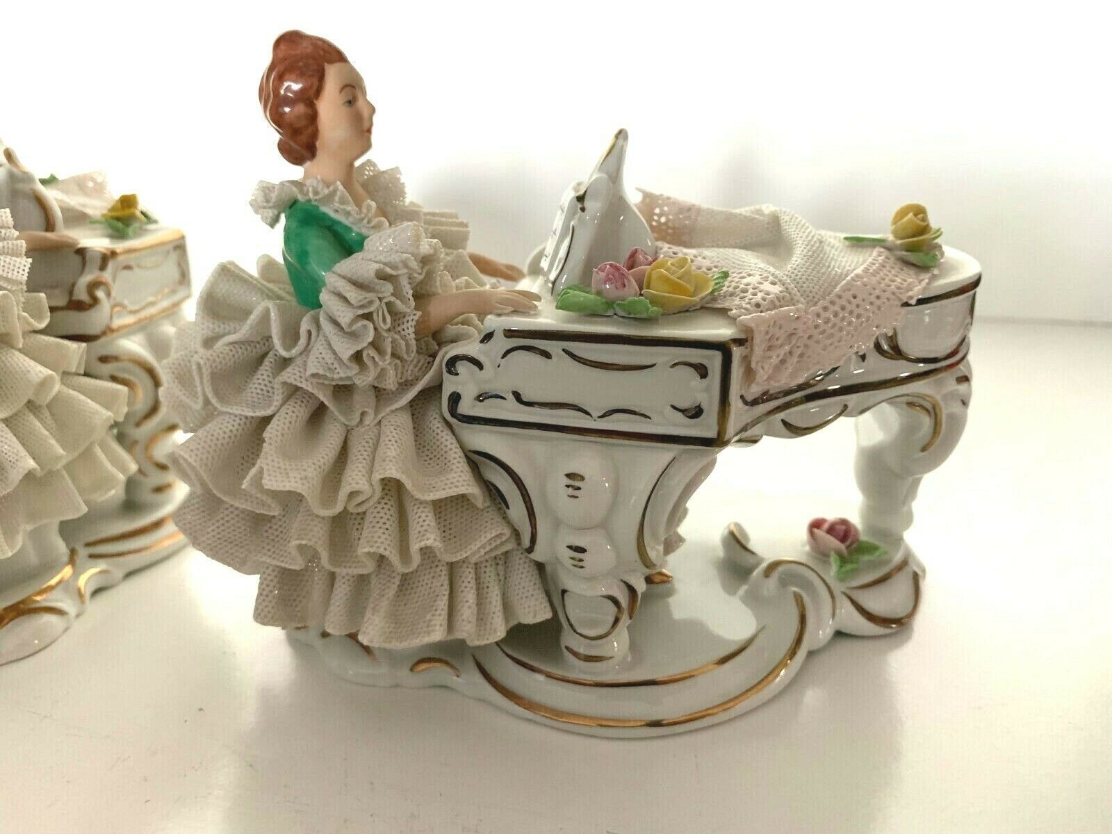 photo furniture Polychrome Porcelain Group German Porcelain Dresden Saxes Sèvres Limoge