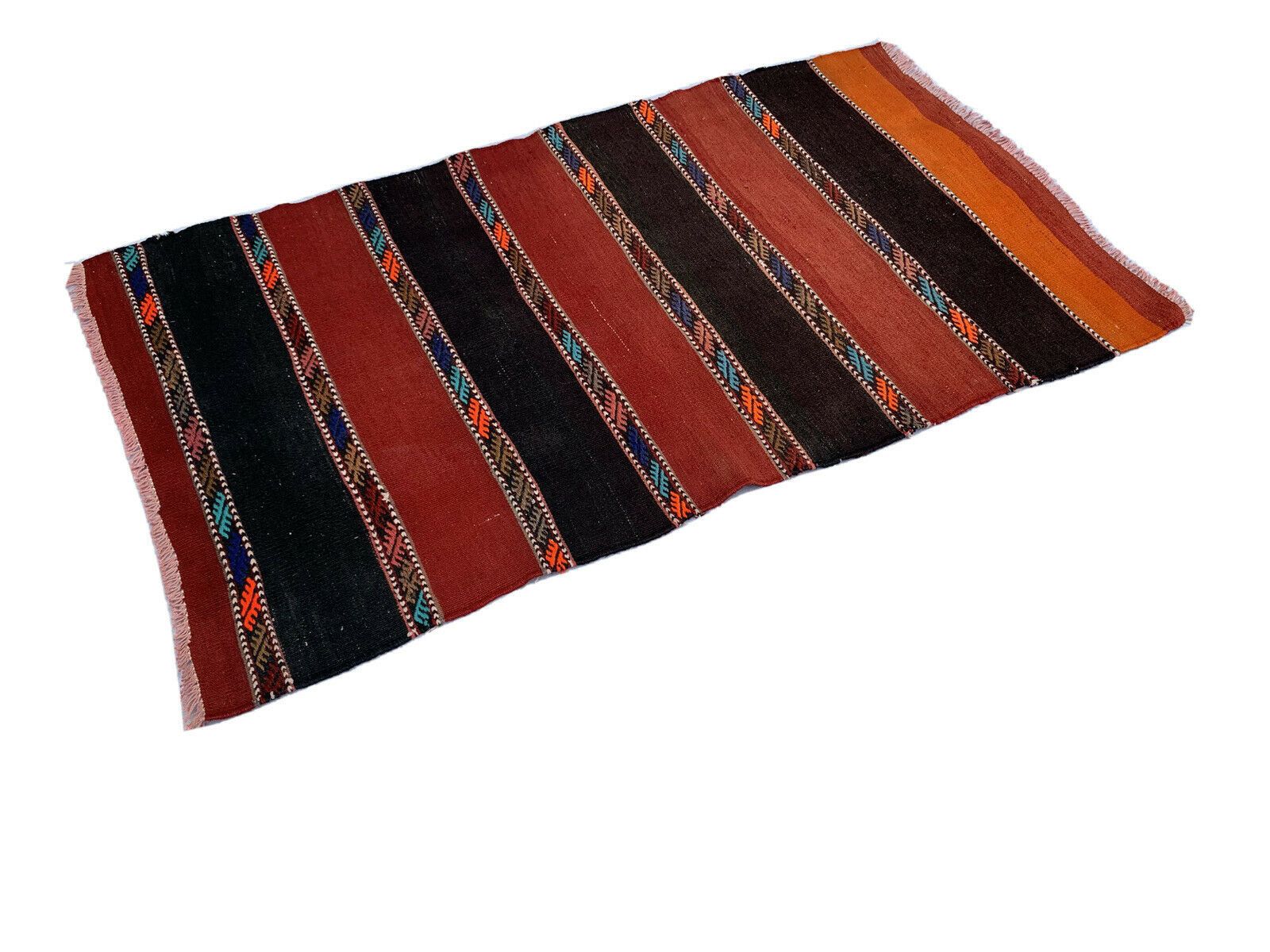 Traditional Turkish Kilim Rug , Vintage Turkish Wool Country Home Kelim photo vintage