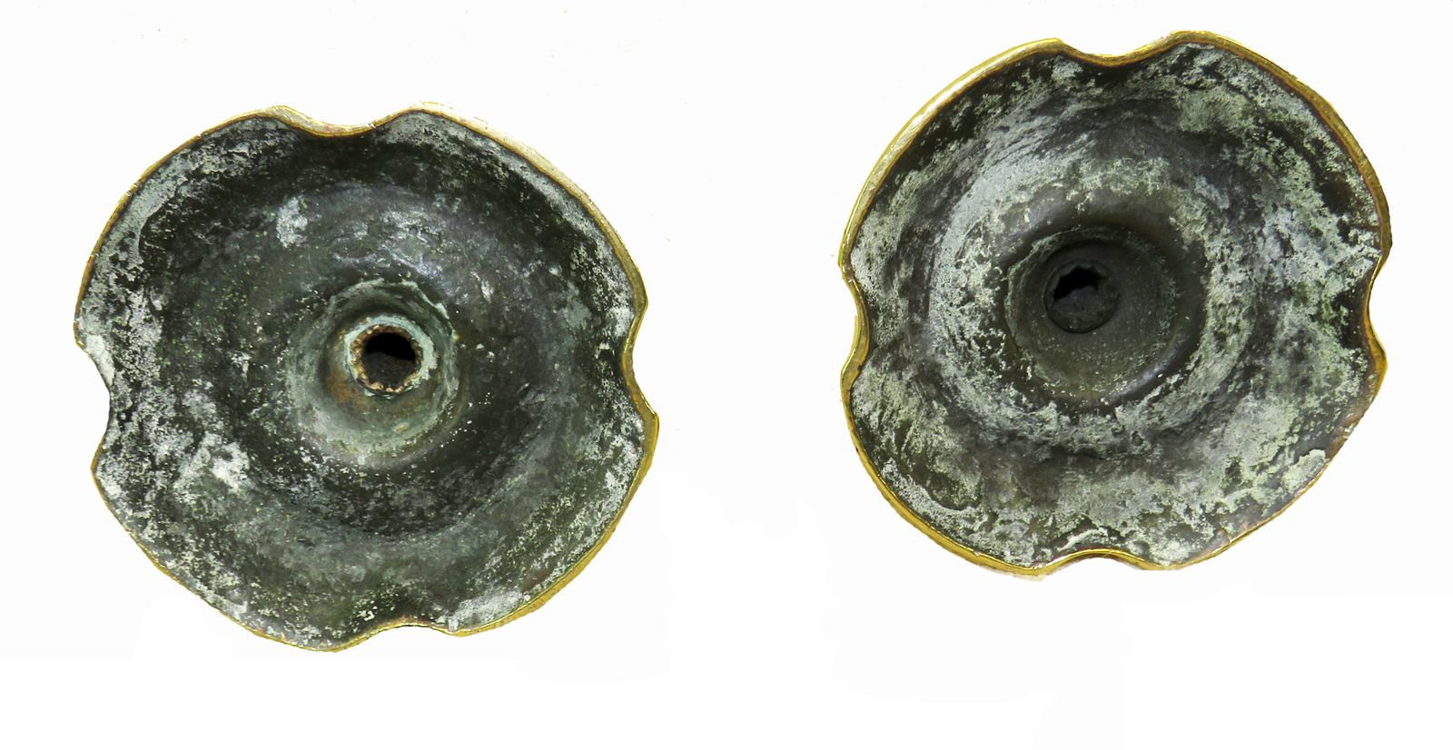 18th Century Georgian Pair Of Brass Candlesticks (England, Circa 1730) photo Home Decor