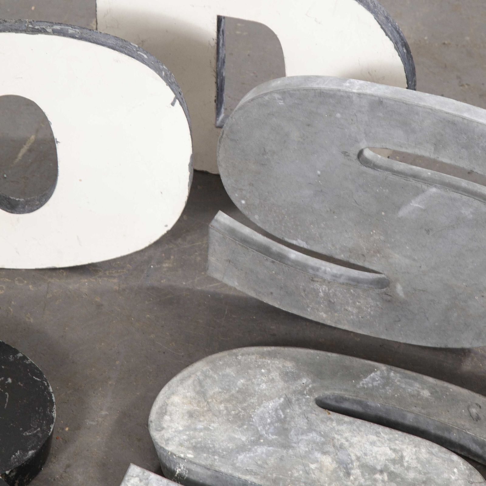 1950’s French Zinc Letters – Letter Zinc O photo 54.0
