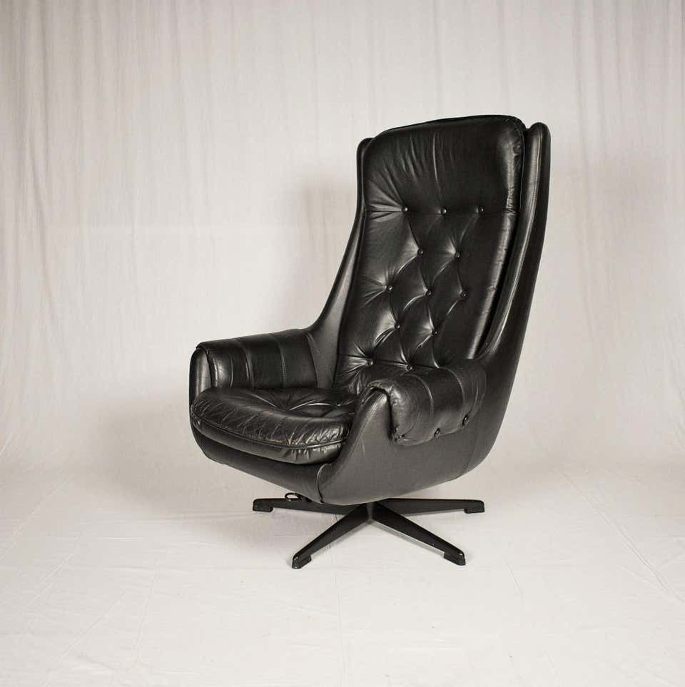 Design Scandinavian Leather Armchair / Lounge Chair By Peem, 1970´S.