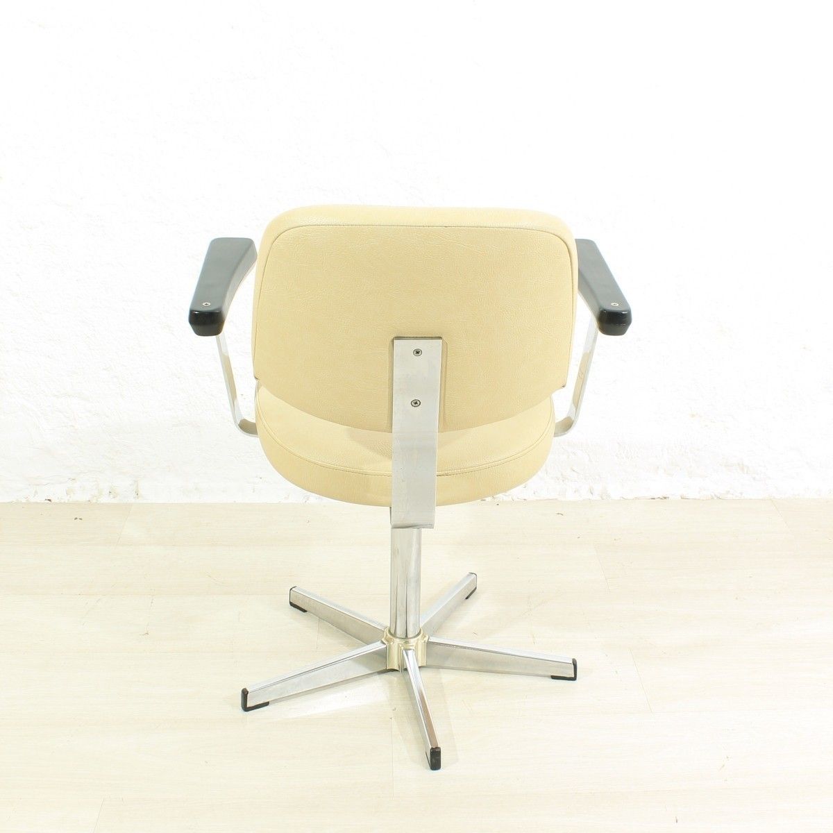 Hair Dresser's Chair photo Furniture