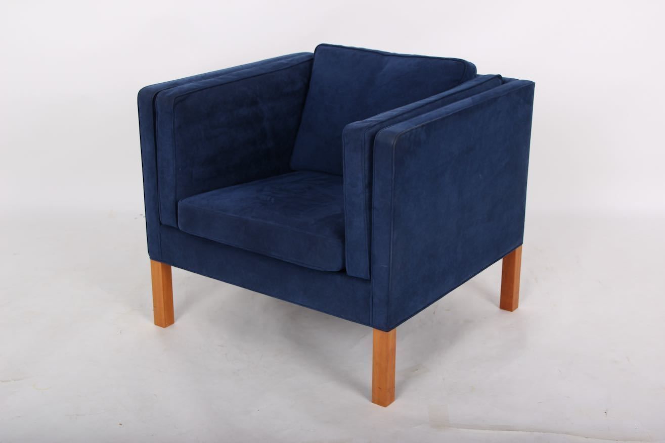 Borge Mogensen 1 Easychair And 1 Footstool. Modell 2330 & 2331. 2005 Produktion. (Set) photo 2400.0