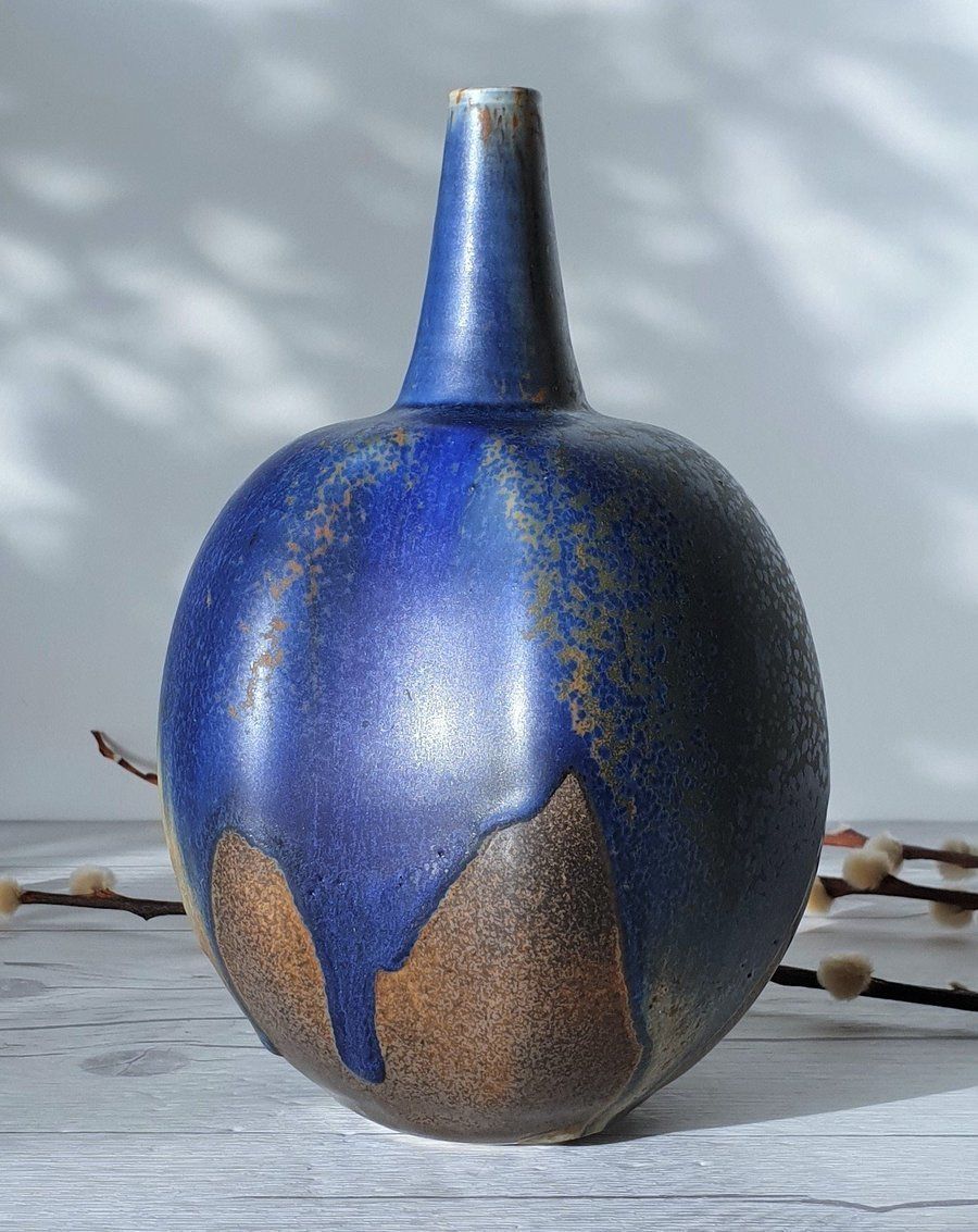 Reiner Gehrig, Grünstadt Studio, Matte Cedar, Sand And Blue Running Glaze Bottle Vase | 1970s photo vinterior