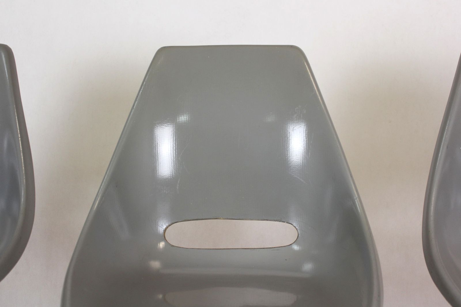 photo buy Fiberglass Chairs By Miroslav Navratil For Vertex, 1960s, Set Of 4