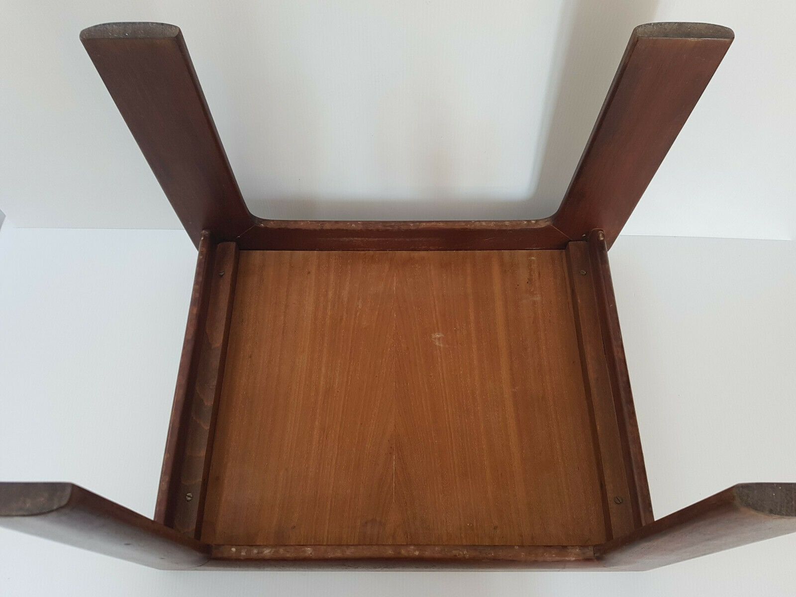 Scandinavische Salontafel Uit De Jaren 1960, Massief Teak Met Vintage Zwart Formica Blad photo 611.0