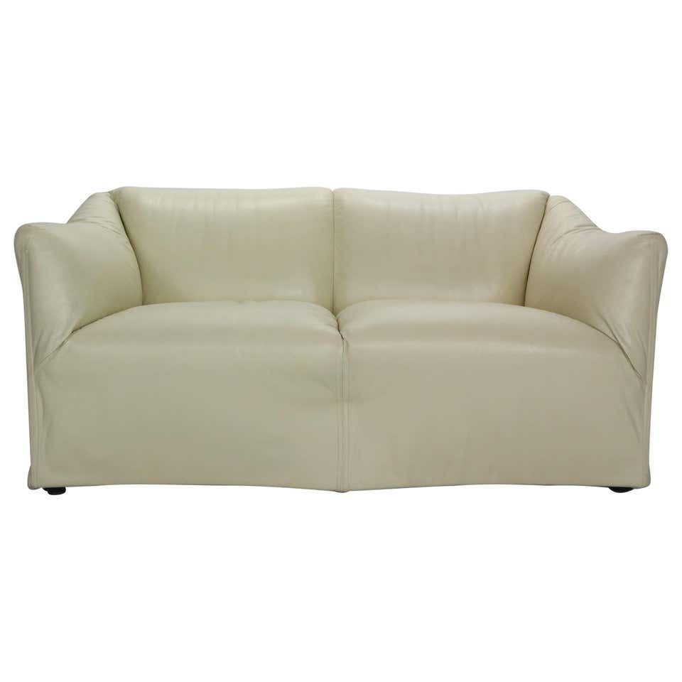 Mario Bellini "Tentazione" Leather Sofa Or Loveseat For Cassina, 1970s
