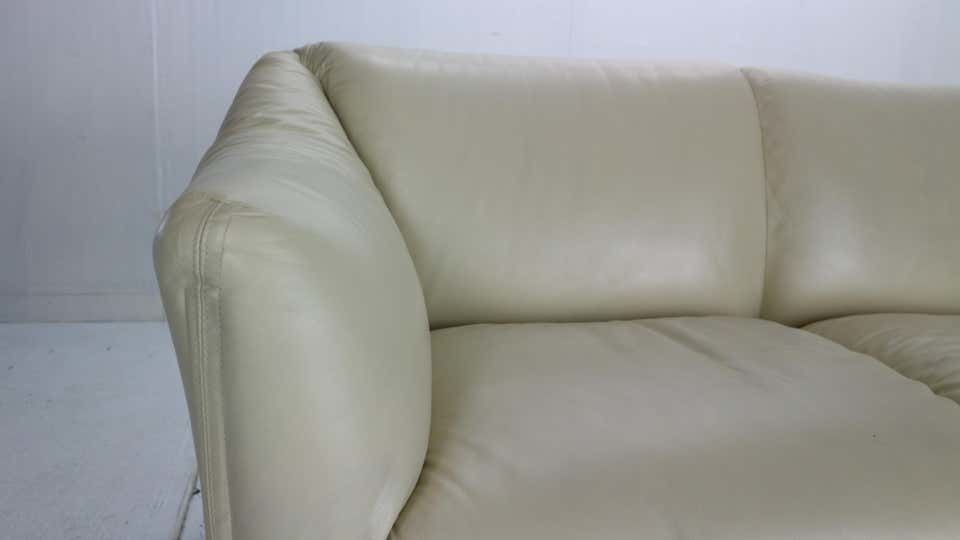 photo vintage Mario Bellini "Tentazione" Leather Sofa Or Loveseat For Cassina, 1970s