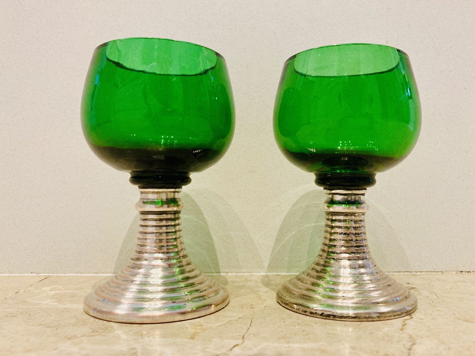 photo vinterior Mid Century French Set Of Punch Bowl Green Glass With Top And 2 Matching Cups