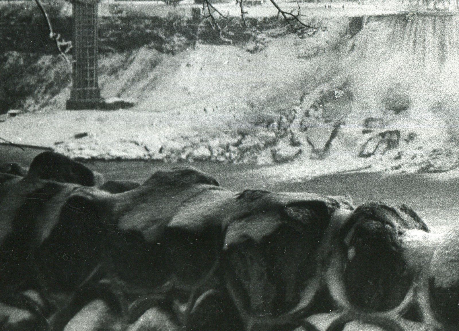 Erich Andres Niagara Falls, Usa, 1965 1965 photo for sale