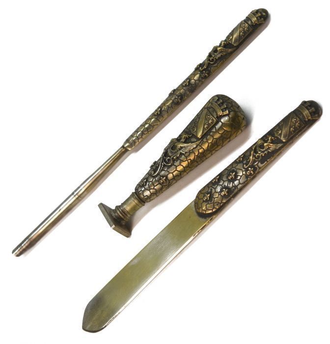 Seal Box 3 Pieces To Seal In Bronze With Lilies Early Twentieth photo for sale