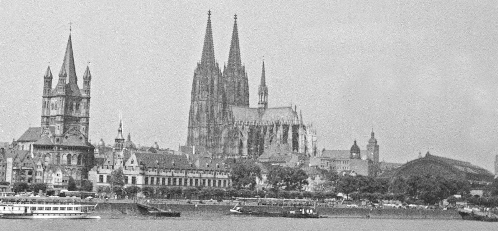Karl Heinrich Lämmel Cologne, Germany 1935, Printed Later 1935/2012 photo furniture