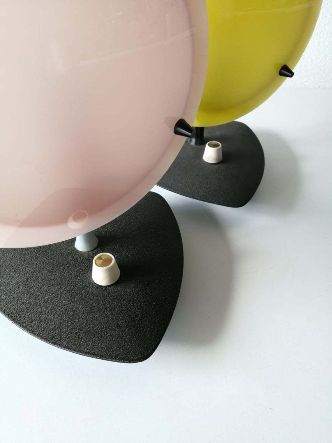 Beautiful Pink/Yellow And White Plexiglass Italian Pair Of Table Lamps, 1950s Italy photo vintage