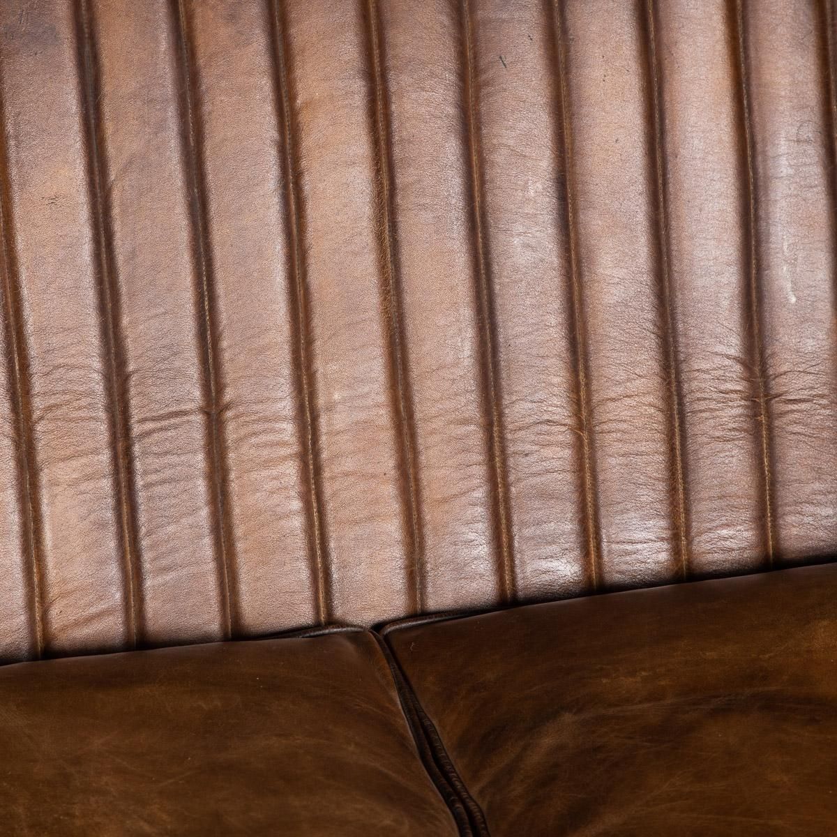 photo vinterior 20th Century Art Deco Pair Of Leather Tub Chairs And Sofa, Circa 1920