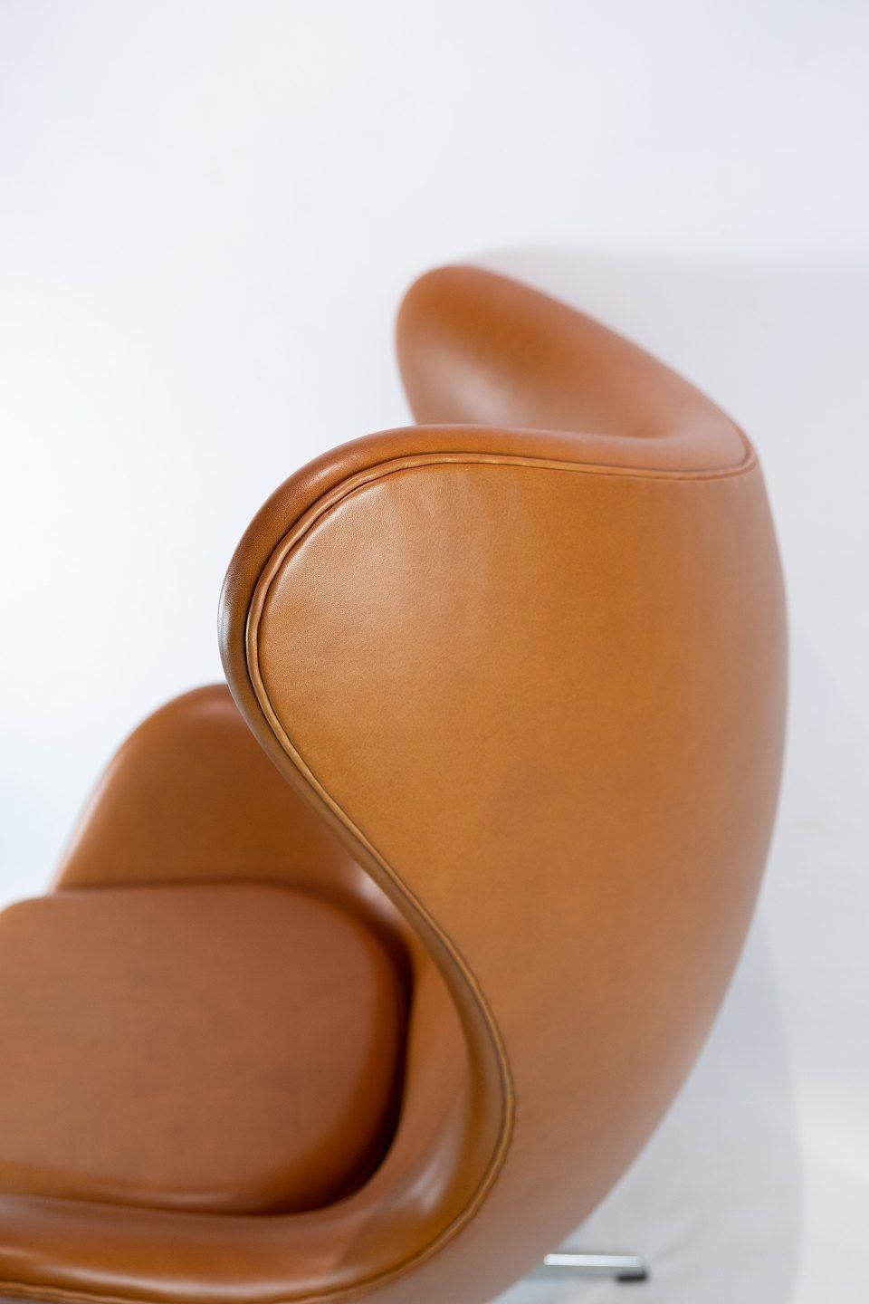 The Egg, Model 3316 Designed By Arne Jacobsen In 1958 And Manufactured By Fritz Hansen. photo 7670.0
