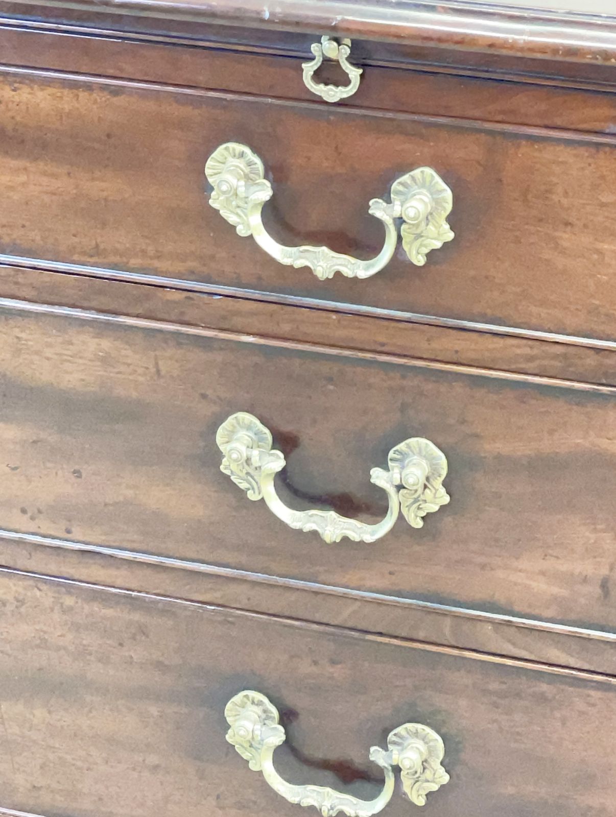 Georgian 18th Century Mahogany Chest Of Drawers (England, Circa 1760) photo for sale