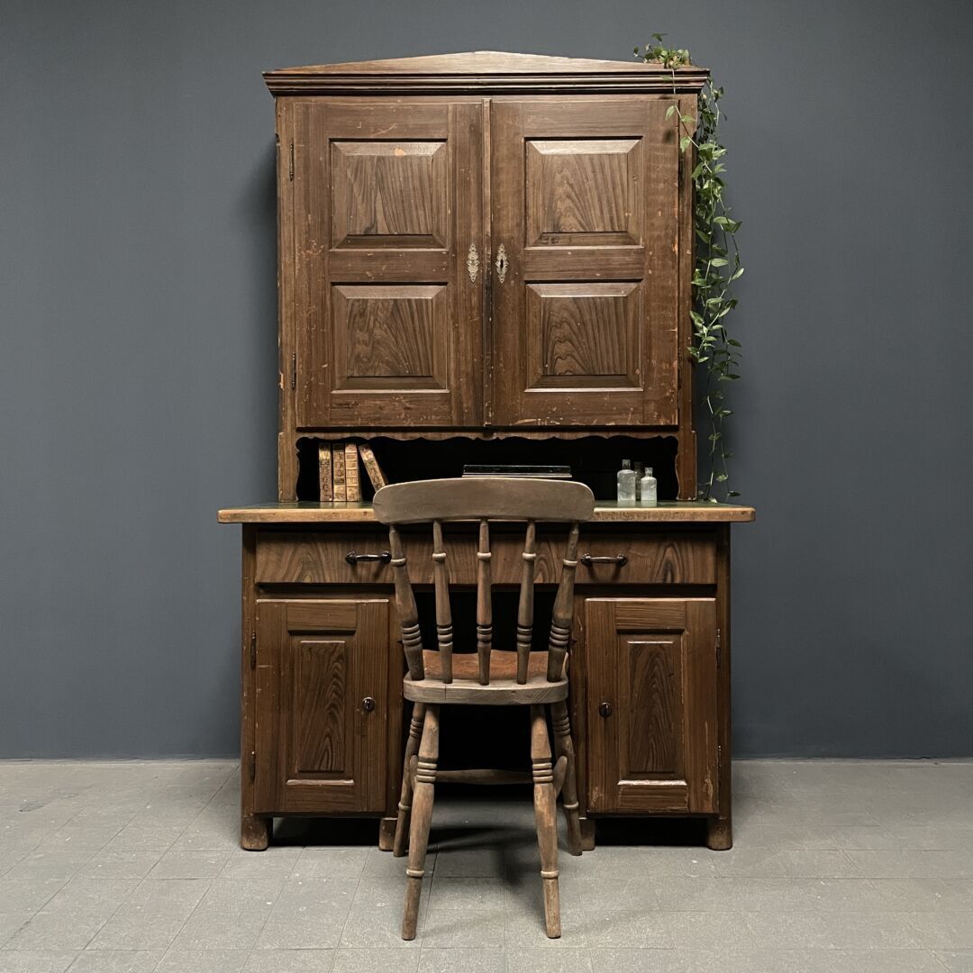 Geschilderd Grenenhouten Bureau Met Wandkast photo for sale