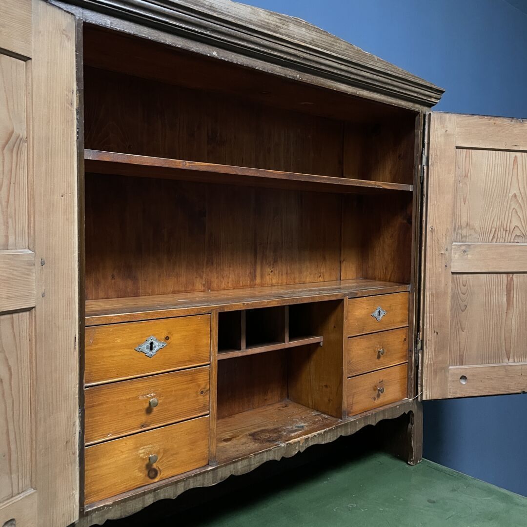 Meubels Geschilderd Grenenhouten Bureau Met Wandkast photo