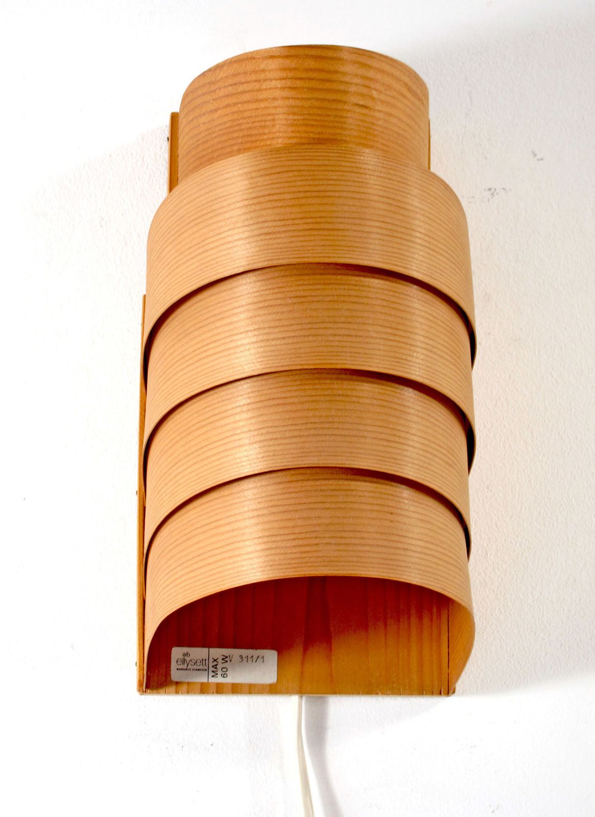 Hans Agne Jakobsson Houten Wandlamp Uit De Jaren Vijftig photo for sale
