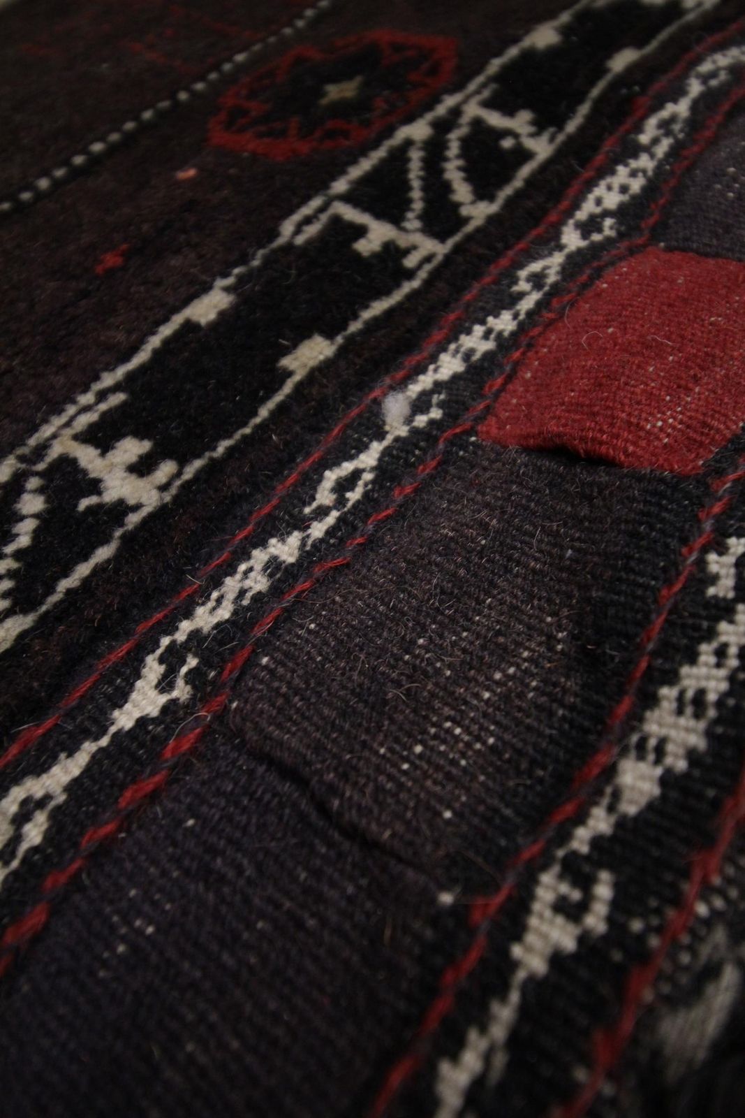 Handwoven Antique Baluch, Tribal Wool Carpet Oriental Living Room Rug, 1910 photo vinterior