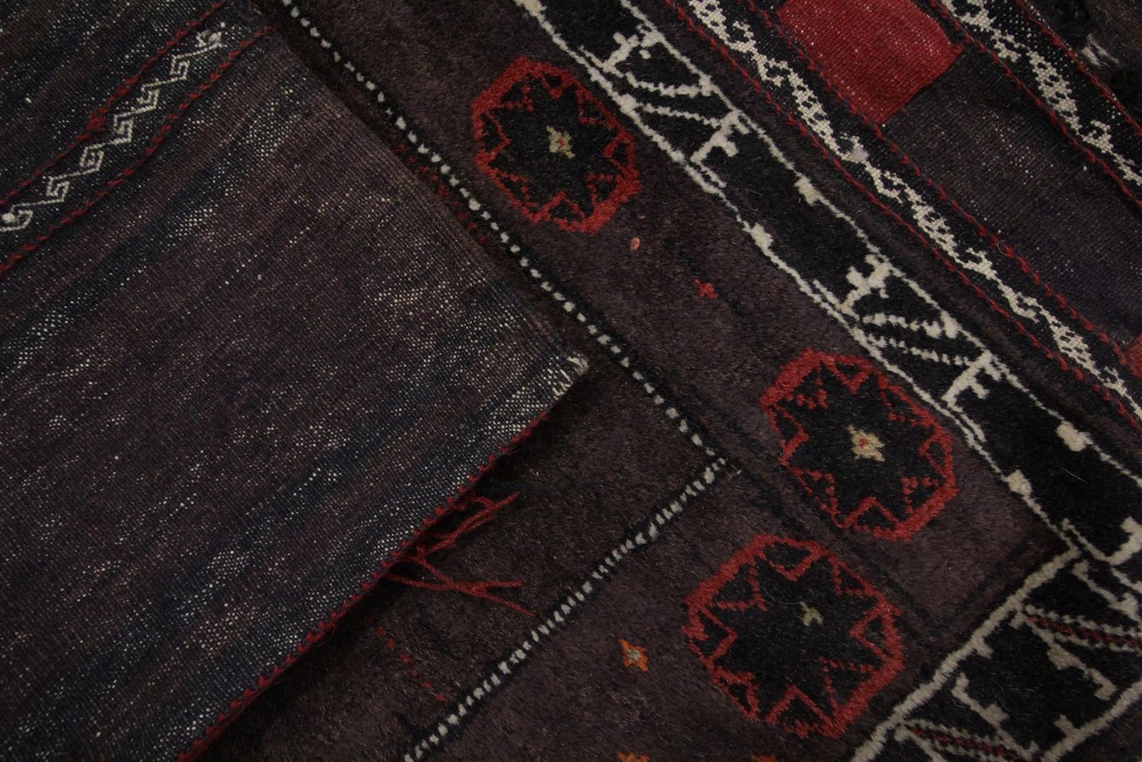 Handwoven Antique Baluch, Tribal Wool Carpet Oriental Living Room Rug, 1910 photo vintage