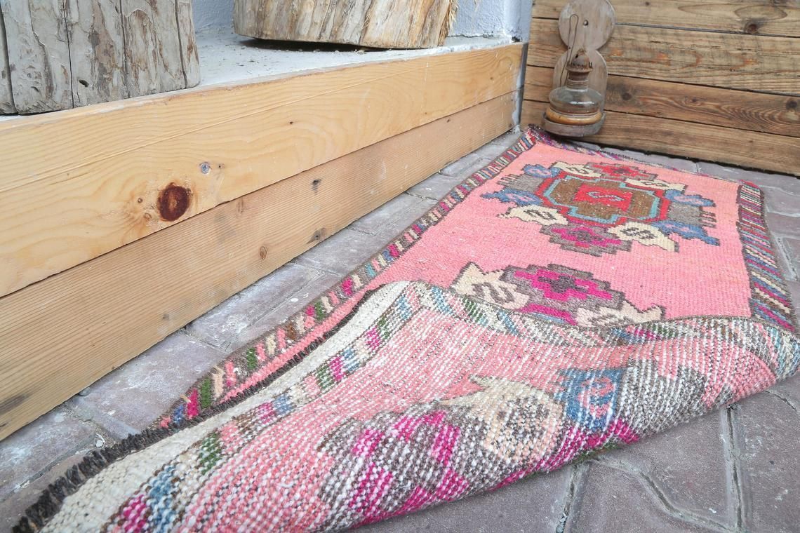 1'5x3.7 Feet, Small Turkish Rug, Small Vintage Rug, Small Entry Rug, Small Rug, Small Oriental Rug, Small Oushak Rug, Pink Door Mat photo vinterior