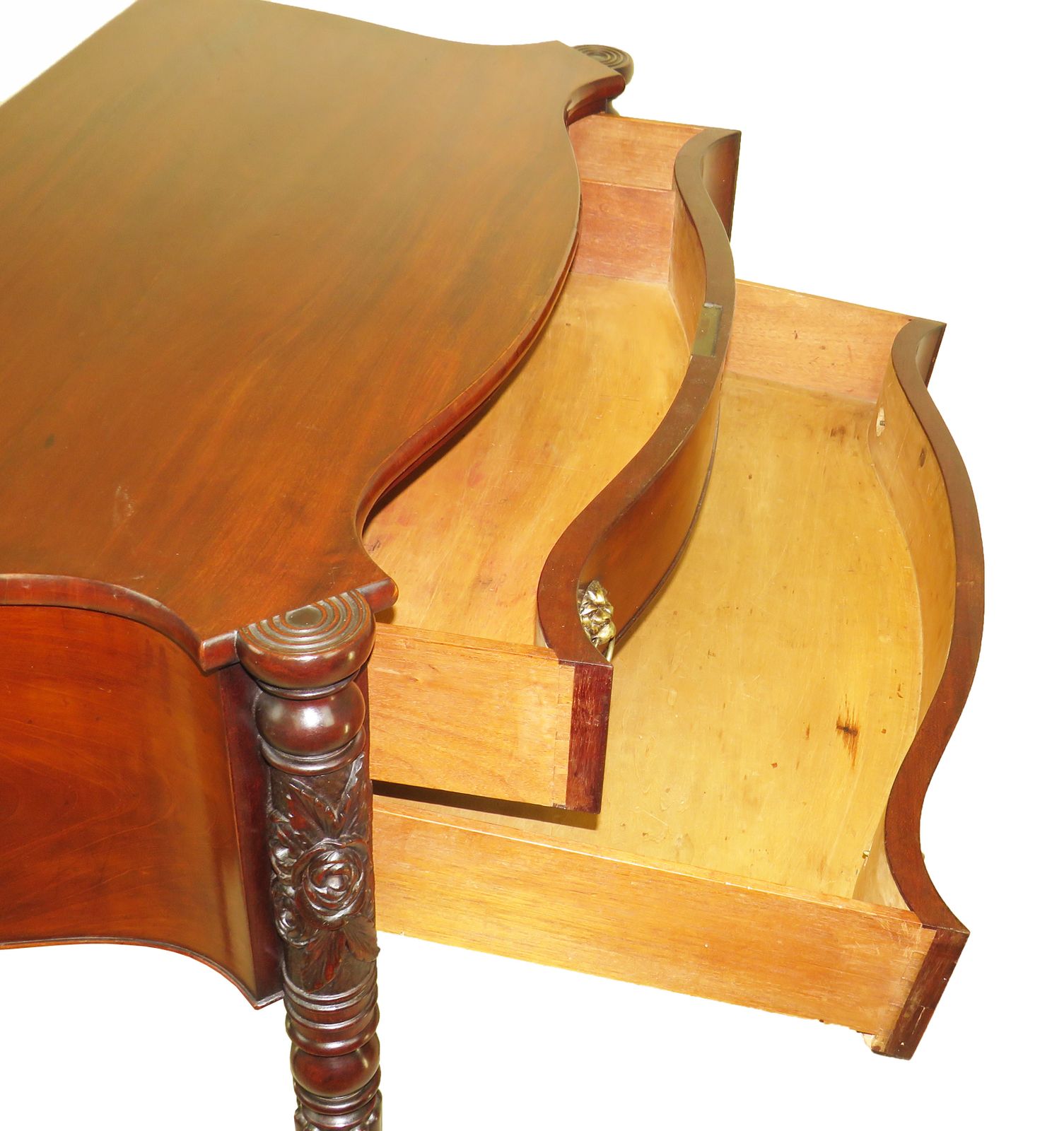 American 19th Century Federal Mahogany Serpentine Table (America, Circa 1810) photo 9800.0