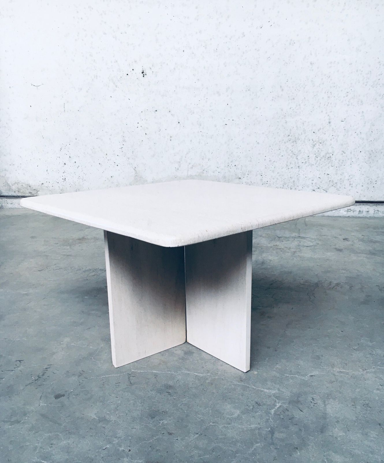 Postmodern Design Granieten Vierkante Bijzettafel Italië Jaren 1970