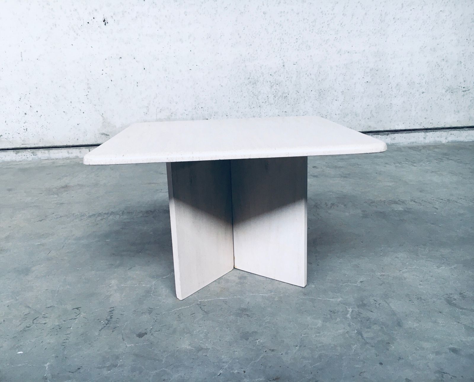 Postmodern Design Granieten Vierkante Bijzettafel Italië Jaren 1970 photo vinterior