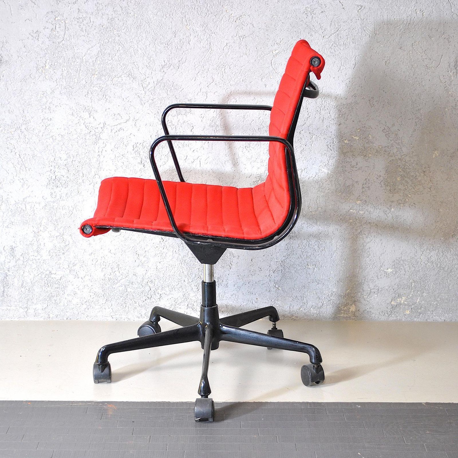 Herman Miller Office Chair In Red Fabric photo for sale