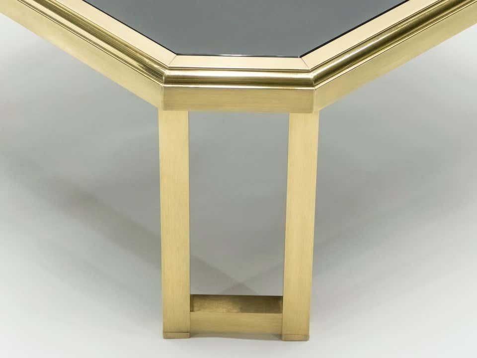 Table d'appoint mid-century modern en laiton et opaline noire, par Maison Jansen, années 1970 photo buy