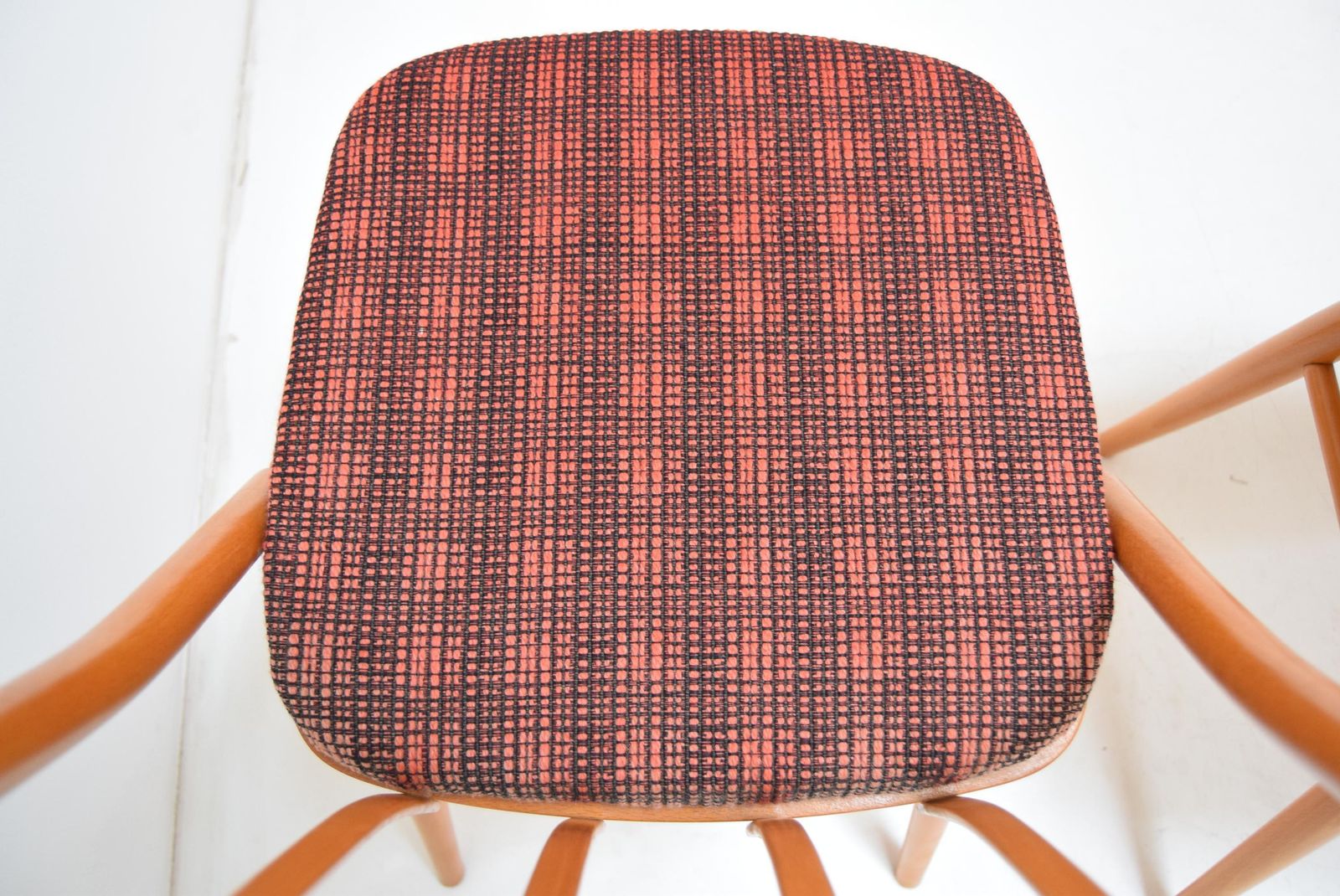 photo furniture Set Of Four Midcentury Dining Chairs By Antonín šuman, 1980s
