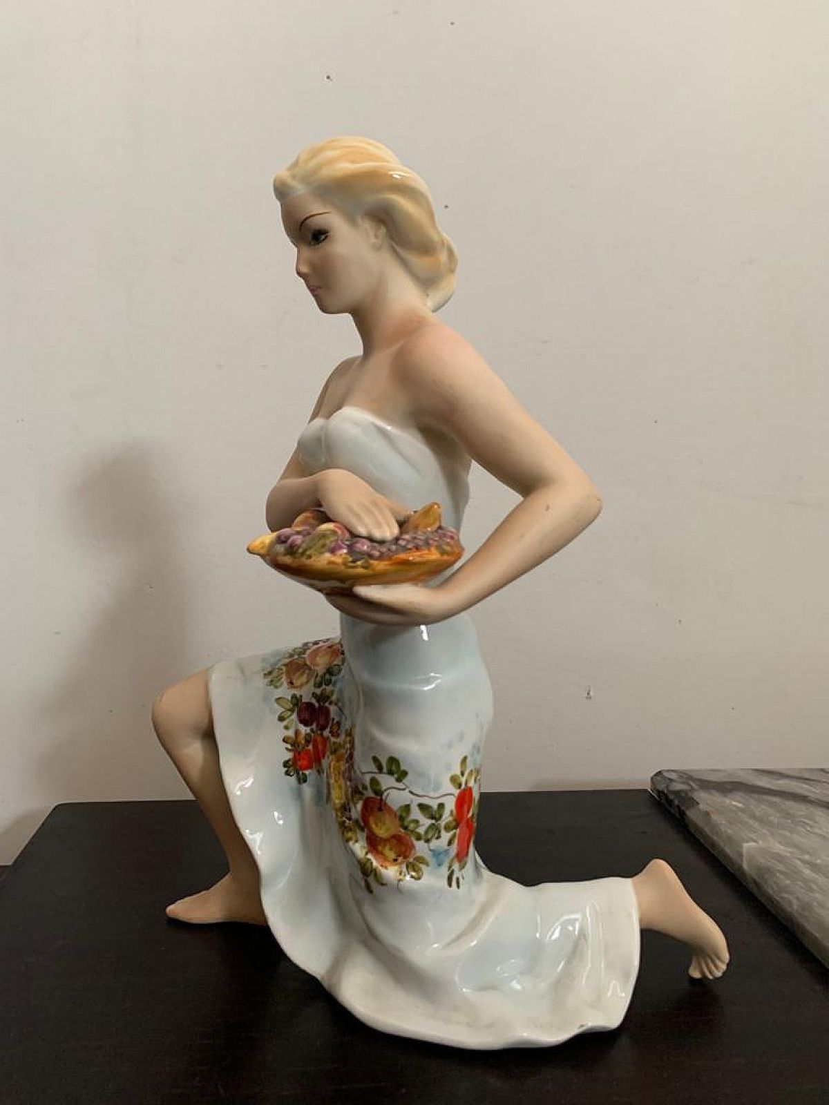 Ceramic Sculpture Of A Woman Carrying A Basket Of Fruit By Favaro Cecchetto, 50s photo 660.4
