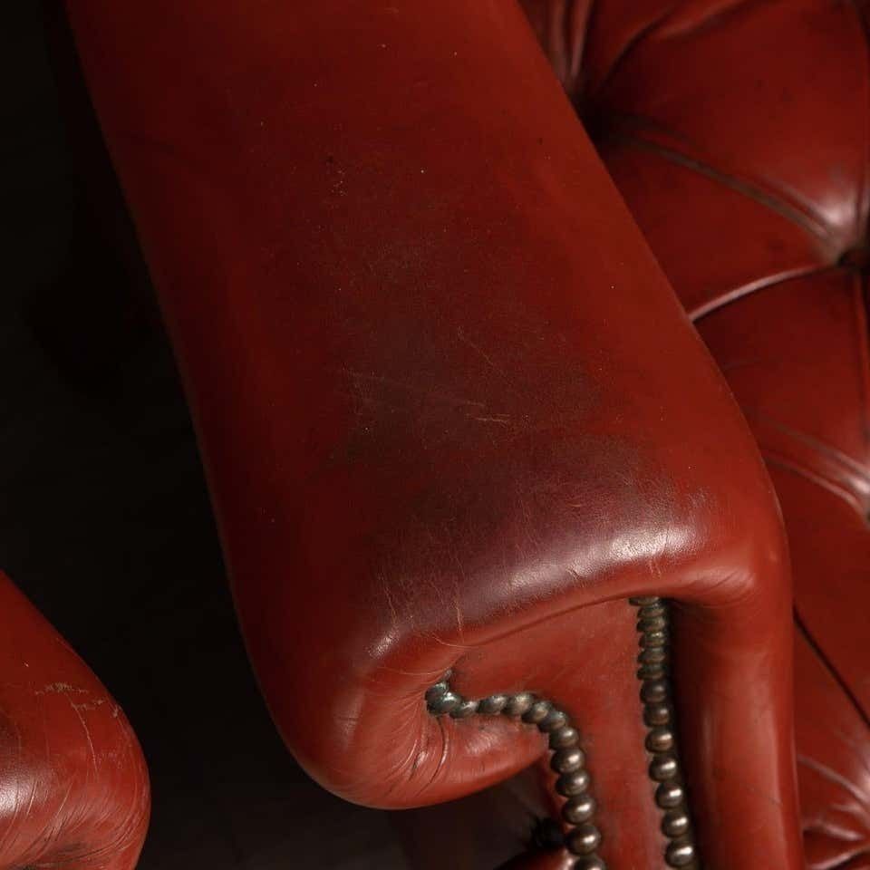 photo vintage 20th Century Pair Of English Leather Wingback Armchairs, Circa 1970