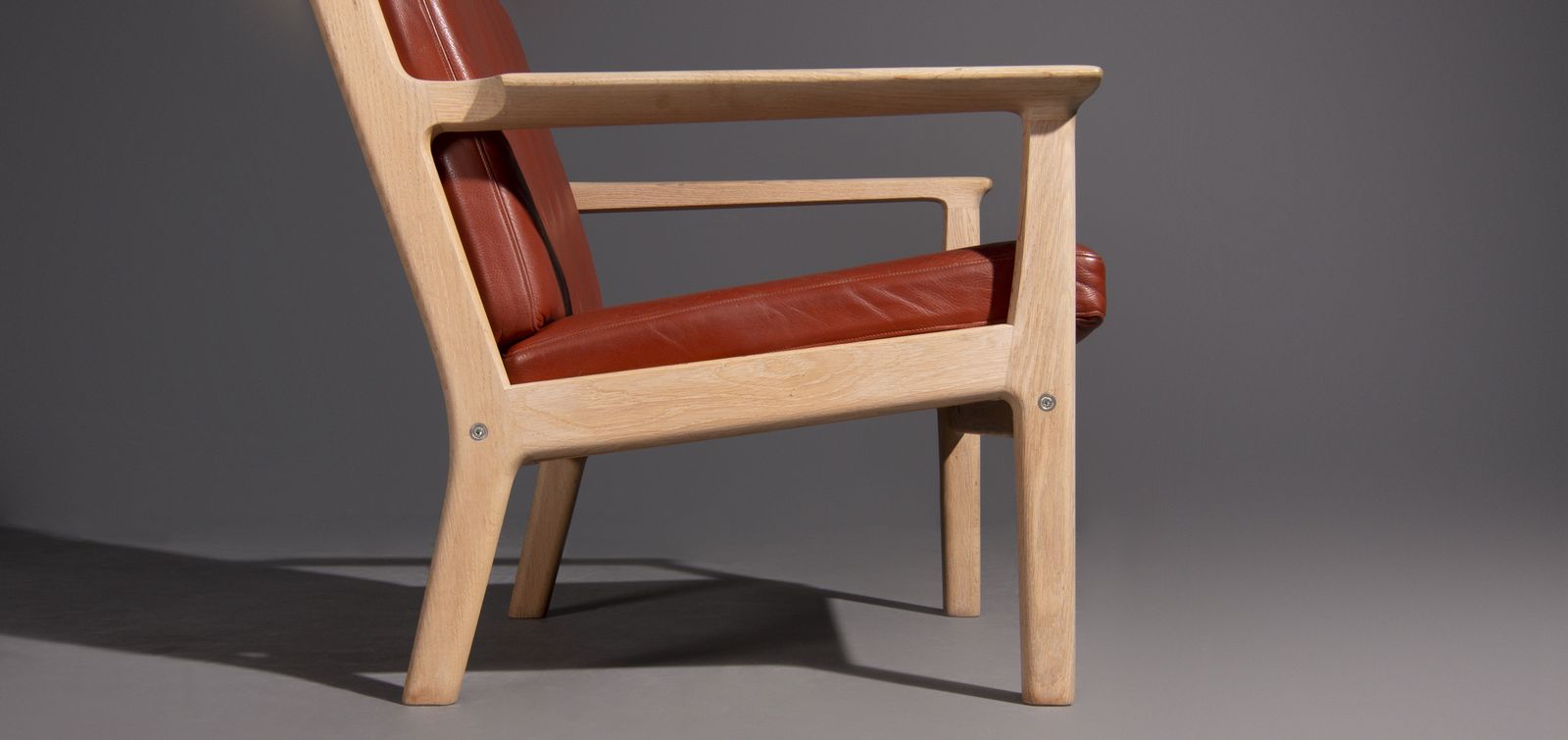 Hans J. Wegner Fauteuil Model Ge265, Roodbruin Leer photo 1050.0