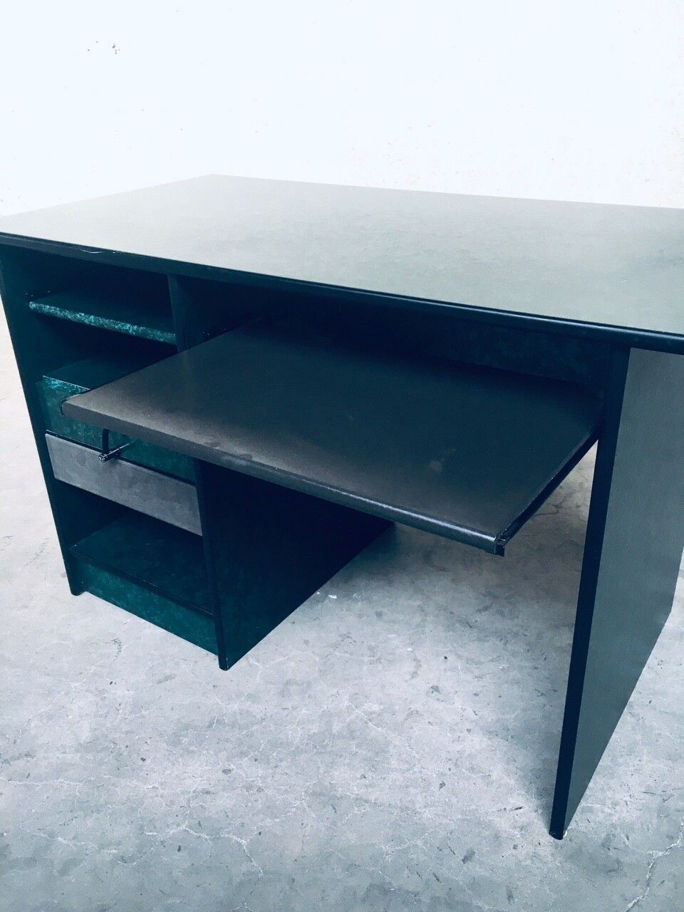 photo furniture Memphis Style Small Computer Desk By Gautier, France 1985
