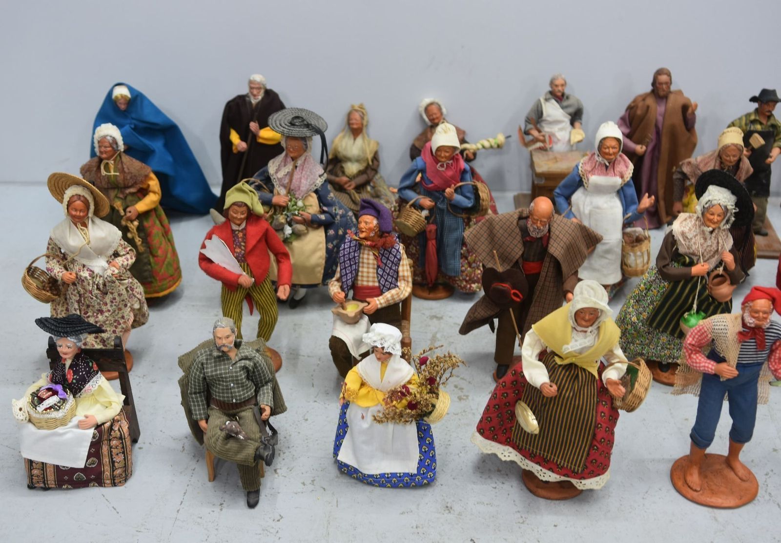 Lot Of Santons By Simone Jouglas With Furniture And Accessories photo Home Decor