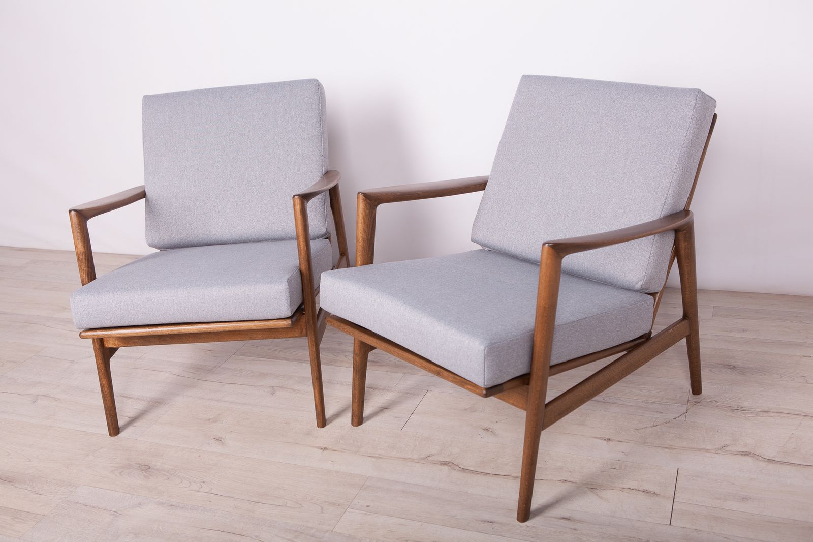 Model 300 139 Armchairs From Swarzędzka Factory, 1960s, Set Of 2 photo 1400.0