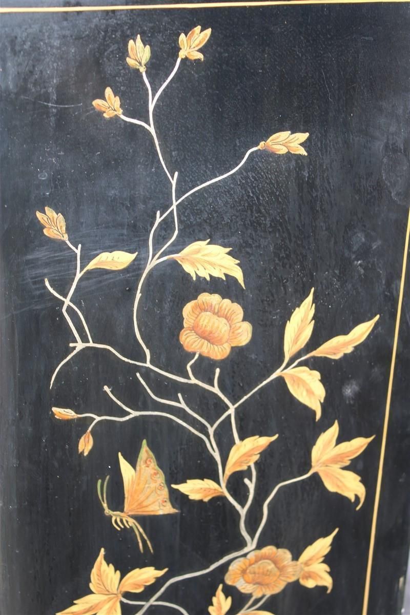 Midcentury Italian Orientalist Wood Bar Cabinet In Gold And Black Lacquer, 1950 photo vintage