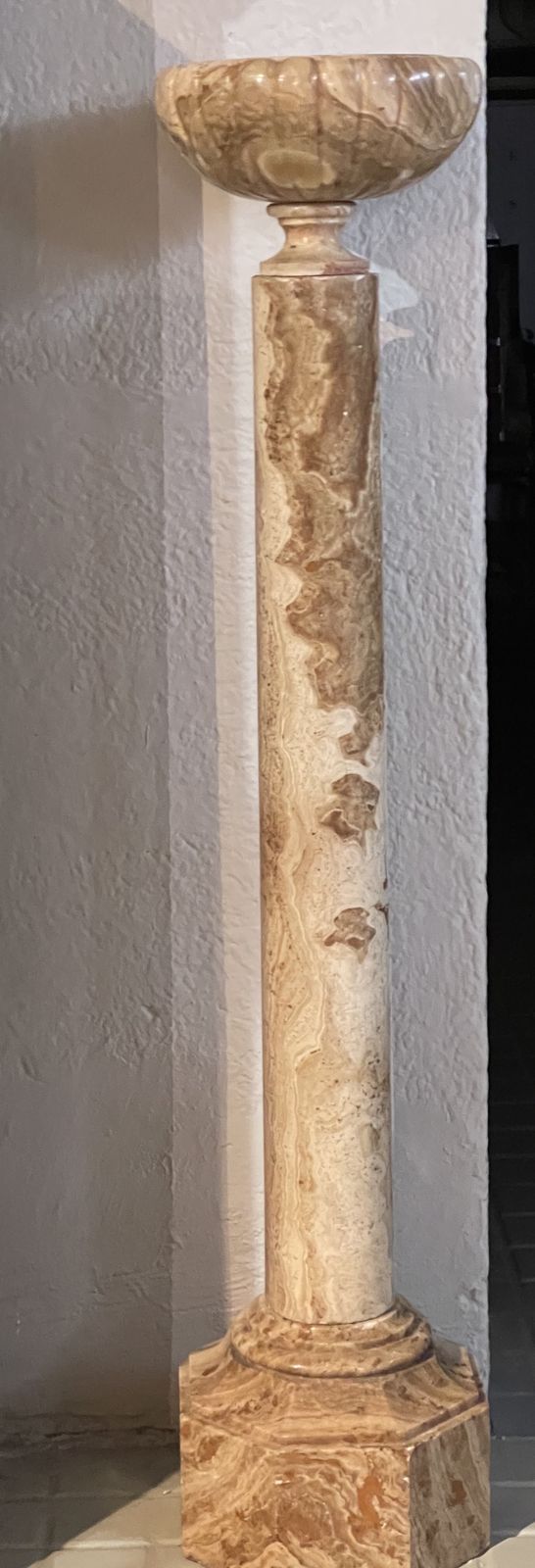 Vase Mounted On A Column In Beige Marble. Louis X Vl Style, Made Around 1800 photo 3950.0