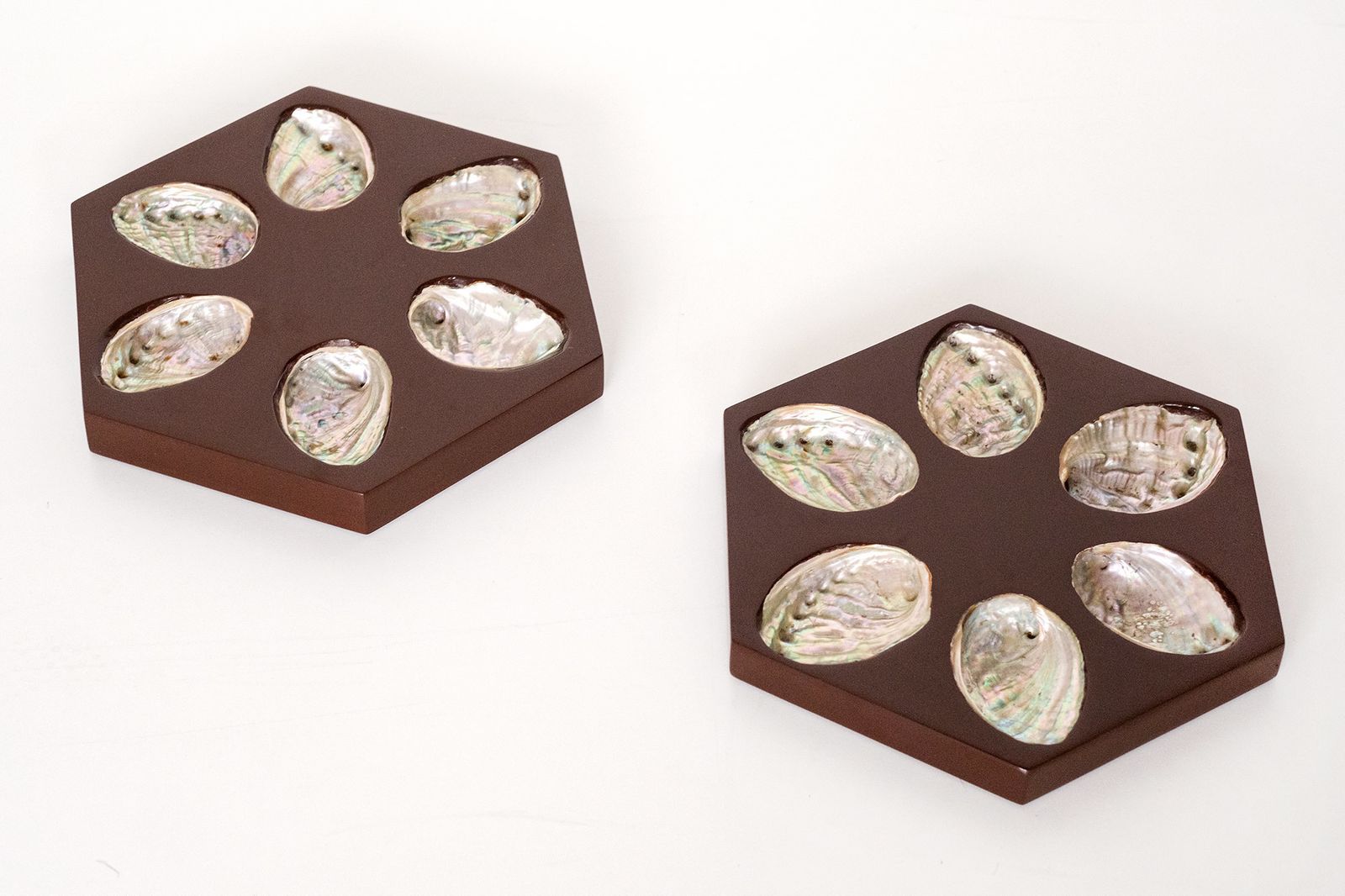 Pair Of Beautiful Oyster Trays In Mother Of Pearl, Italy 1970s photo furniture