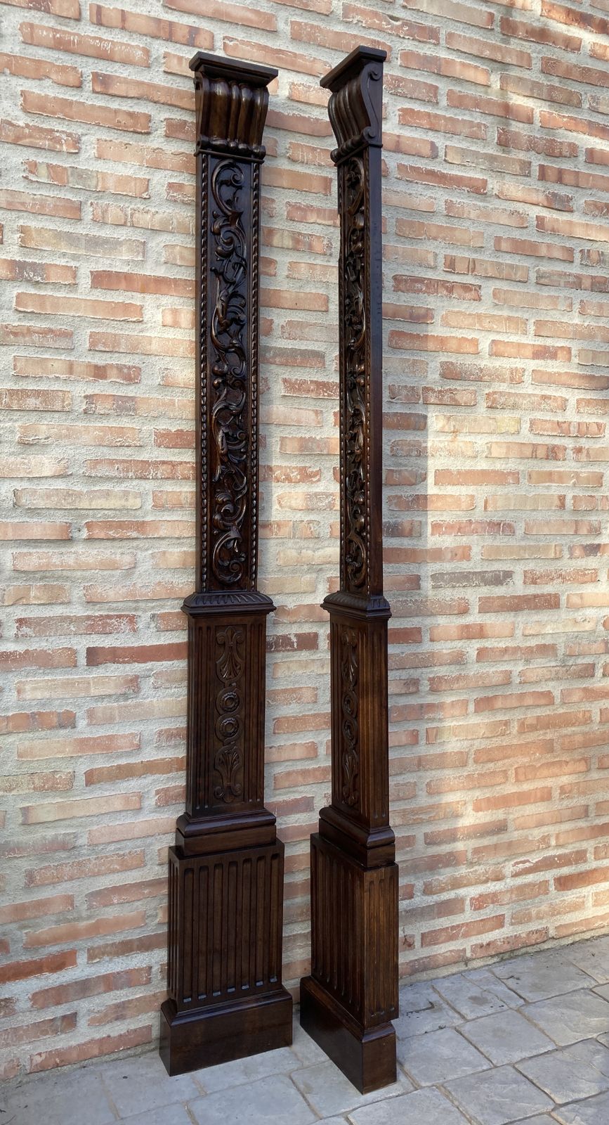 photo vinterior Pair Of Carved Oak Panels