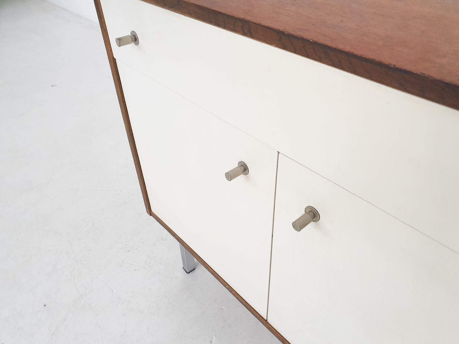 Klein Mid Century Kastje, Nederland, Jaren 1970 photo buy