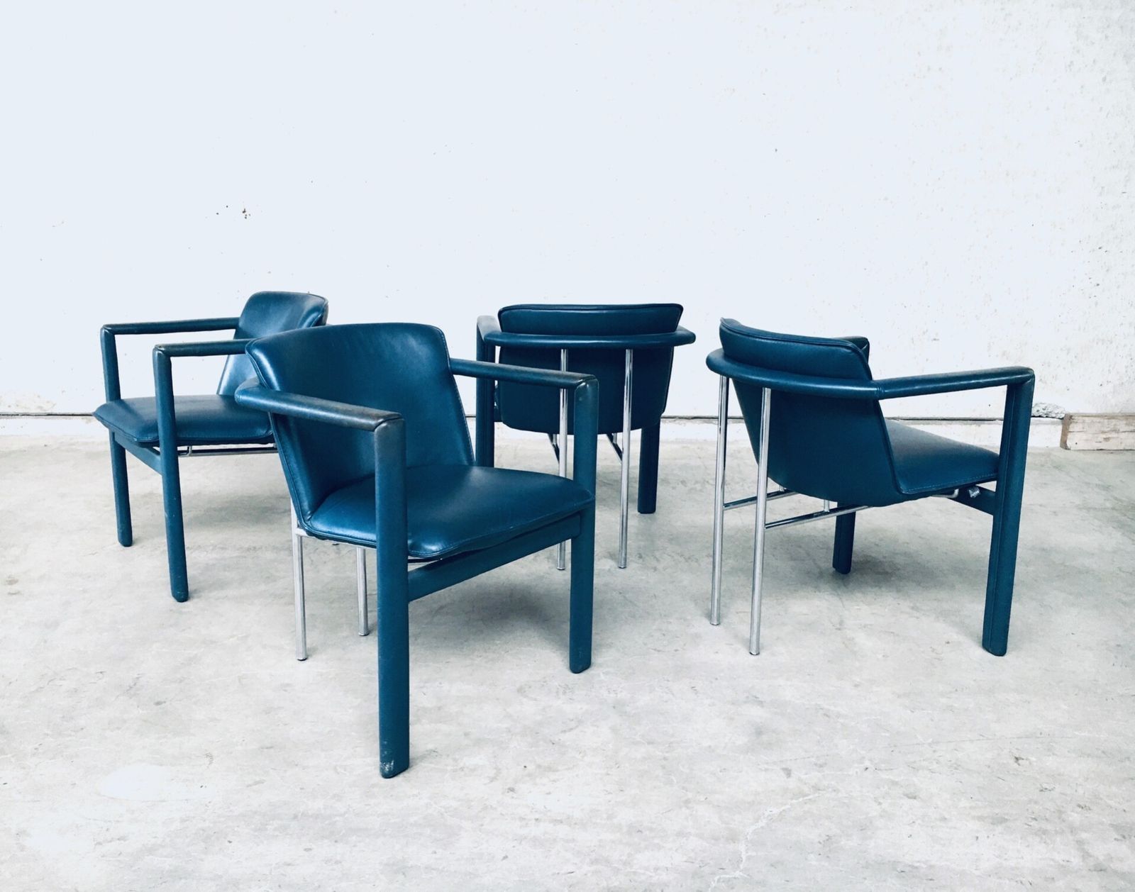 Cachucha Lederen Eetkamerstoelen, Ontwerp Hugo De Ruiter Voor Leolux, Jaren 1990