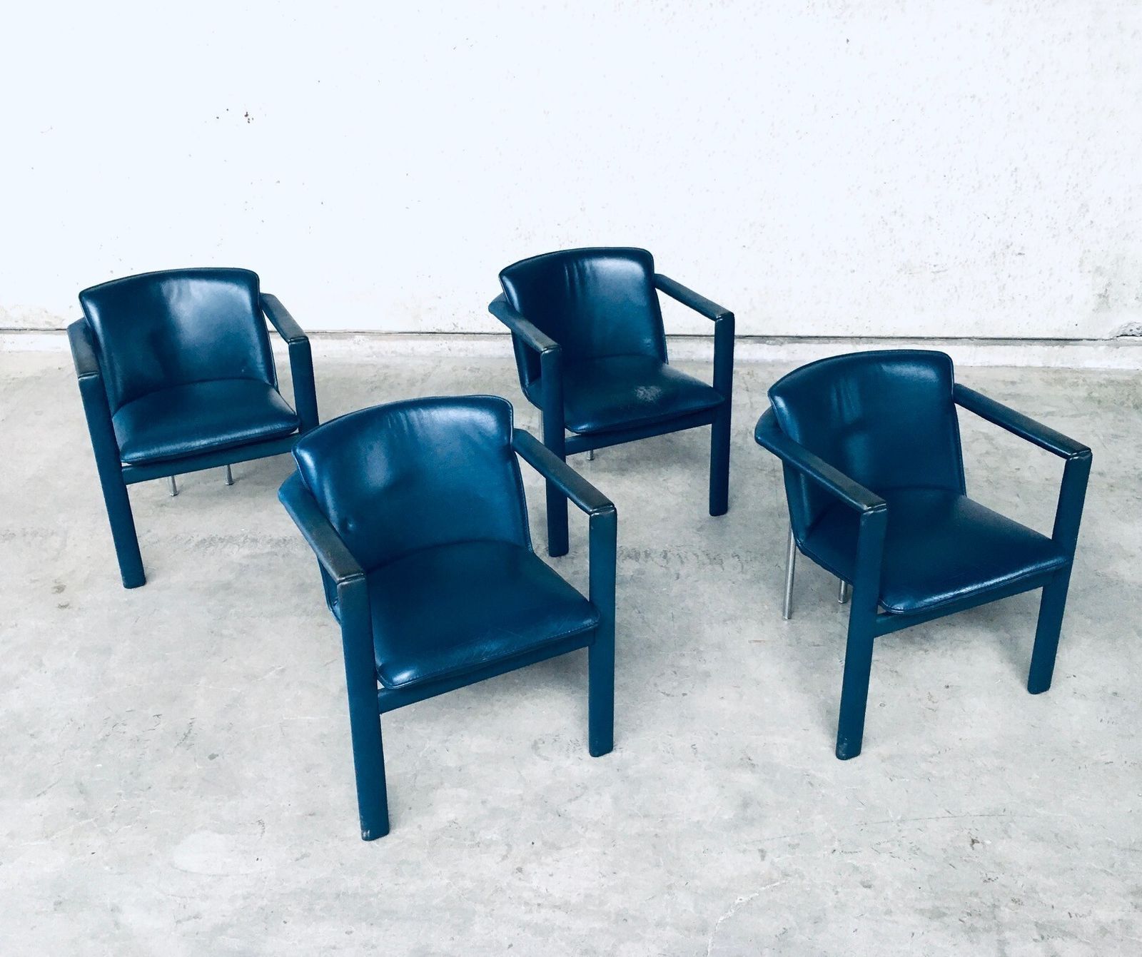 Cachucha Lederen Eetkamerstoelen, Ontwerp Hugo De Ruiter Voor Leolux, Jaren 1990 photo vinterior